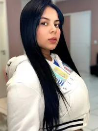 A garotinha que voce sempre quis esta aqui me chamo melissa e nao sou uma falsa sou uma acompanhante de luxo morena e com implantes de silicone de 18...