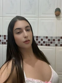Ola queridos meu nome e livia uma jovem repleta de paixao sou uma pessoa serena e aprecio um bom bate papo possuo longos cabelos e um toque ousado qua...