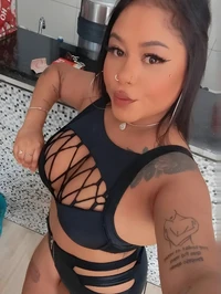 Oi me chamo paula tenho 28 anos e sou uma brasileira que trabalha como acompanhante vivendo em praia grande sou uma mulher baixa e ousada que ama expl...