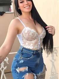 Ola pessoas encantadoras sou gabriela monteiro mas sinta se a vontade para me chamar de gaby tenho 23 anos sou uma acompanhante morena repleta de tatu...