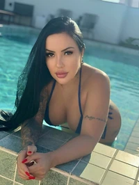 Oi me chamo thayna sou uma jovem de 25 anos que reside em maringa brasil sou uma acompanhante morena brasileira que adora encontrar gente nova e parti...