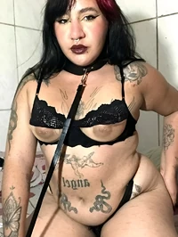 Meu nome e trixx tenho 22 anos sou uma acompanhante tatuada e com piercings nos mamilos e tambem sou produtora de conteudo onde voce pode ter uma pequ...
