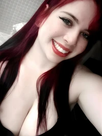 Meu nome e nina uma acompanhante ruiva gordinha e de seios grandes com 21 anos estou aqui para satisfazer seus fetiches e proporcionar prazer intenso...