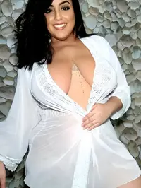 Bianca lira uma bela massagista e terapeuta tantrica com vasta experiencia tem a capacidade de lhe proporcionar um profundo relaxamento com 30 anos de...