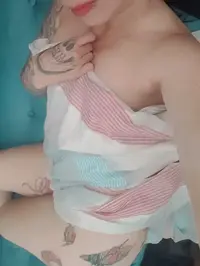 Oi me chamo dafine bastos brasileira de 27 anos e acompanhante que reside em sao paulo tenho 1 57m de altura e peso 57 quilos com tatuagens e piercing...