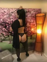 Ola querido e um prazer te ter aqui bem vindo ao meu perfil chamo me georgia sou uma jovem de 20 anos e trabalho como acompanhante sou magra firme e s...