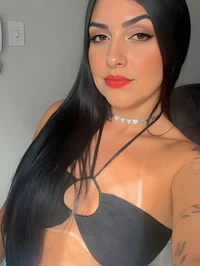 Oi queridos sou a giselle tenho 27 anos com longos cabelos negros derriere avantajado e cintura delgada sou uma bela acompanhante bela adoravel e um p...