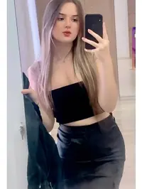 Oi queridos meu nome e mel tenho 19 anos sou uma garotinha loira magra e completamente verdadeira divertida amavel educada super afetuosa e cuidadosa...