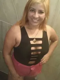 Oi querido meu nome e bya sou uma garota de programa loira com estilo de namorada corpo natural e bem provocante amo uma acao picante bem feita uma pr...