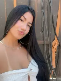 Oi meu nome e kelly acabei de me mudar para esta cidade tenho um cabelo comprido e moreno e uma personalidade doce e carinhosa eu proporciono uma exce...