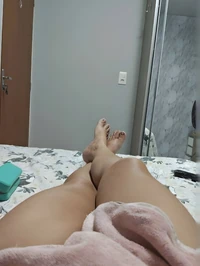 Acompanhante oferece servico confidencial e discreto possui uma beleza natural rosto de tracos sutis e um corpo repleto de curvas deliciosas incluindo...