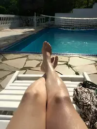 Oi querido como voce esta meu nome e jully sou uma acompanhante que oferece servicos de chamada de video e podolatria presencial estou aqui para satis...