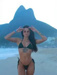 Oi meu nome e bianca freitas admiro interacoes e encontros marcados por quimica leveza e aquela atmosfera agradavel que permite fluidez sou sofisticad...
