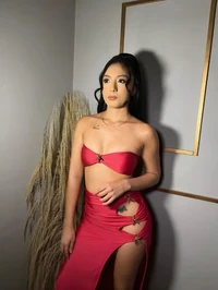 Oi me chamo lavinia delmont tenho 25 anos e nasci em feira de santana brasil tenho uma paixao pela vida e estou sempre ansiosa para encontrar pessoas...