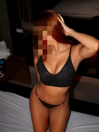 Oi pequeninos meu nome e tiana sou recem chegada na cidade sou ruiva com seios grandes e bastante provocante para aqueles que curtem tenho um corpo me...