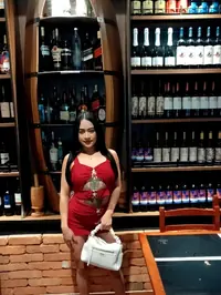 Oi eu sou a susii tenho 22 anos e vivo em sao paulo sou uma acompanhante brasileira delgada com cabelos e pele morena sou uma pessoa afetuosa e apaixo...