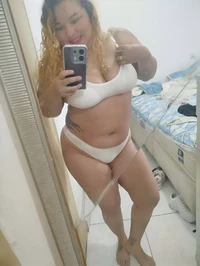 Oi meu nome e a loira do sexo oral e eu aprecio fazer amor intensamente levando voce ao climax aguardo por voce