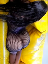 Oi querido meu nome e nicolly sou pequenina mas cheia de apetite sem pressa e livre de mimimi como acompanhante tenho um bumbum irresistivel e uma buc...