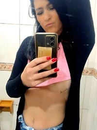 Seja muito bem vindo ao meu perfil estou pronta para proporcionar o melhor servico que voce ja experimentou meu nome e camilla tenho 22 anos e sou uma...