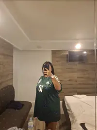 Nao tenho frescura com nd gosto de dar e sentir prazer adoro beija na boca atendo em moteis faco fetiches valores a consultar faco anal