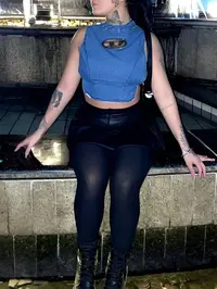 Ola querido e um prazer te lo conosco meu nome e penelope a sua asiatica e jovem acompanhante de 1 55m disponivel para te satisfazer de todas as manei...