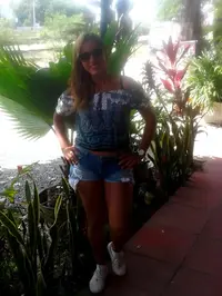 Ola me chamo fernanda uma jovem de 26 anos de recife como uma garota de programa brasileira possuo pele morena cabelos loiros e sou alta pronta para o...