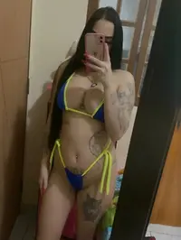 Oi sou mikaela uma escort brasileira de 20 anos de idade residente em guarapari brasil tenho a pele branca tatuagens e silicone e sou uma garota sapec...