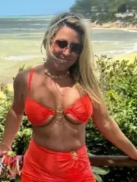 Oi pessoal meu nome e isabela tenho 25 anos e sou uma acompanhante brasileira que reside em sao paulo sou uma mulher atenciosa apaixonada e de bom tra...