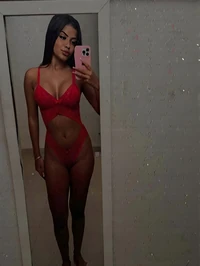 Ola meu nome e elisa castro de pele morena baixa de estatura e com uma presenca notavel eu sou a mulher que proporciona prazer mimo e toda atencao que...