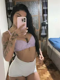 Nova por poucos dias oi meu nome e yasmin sou uma ninfetinha bastante atrevida morena apetitosa e toda apertadinha esperando por voce com seios delici...