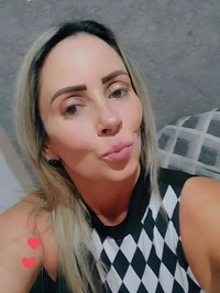 Oi querido meu nome e antonella sou uma garota de luxo bastante discreta e sei que vou te fascinar com meu jeito doce e ao mesmo tempo com uma namorad...