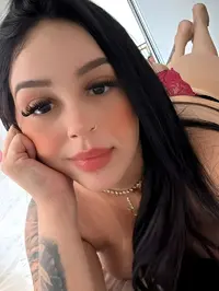 Chamo me julia santos e um prazer acredito que situacoes especiais devem ser vividas com paixao por isso faco questao de proporcionar um ambiente agra...