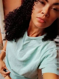 Sou uma garota de estatura baixa e magra que oferece um otimo tratamento oral adoro cumprir e fazer realidade os seus fetiches mais secretos estilo na...