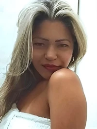 E um prazer imenso receber voces aqui meu nome de trabalho e manauara uma bela acompanhante de 36 anos loira com seios naturais e medios sou dona de u...